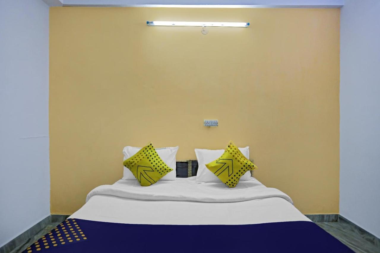 SPOT ON 78763 Raj Hotel Vip Kālkāji Devi Exterior foto