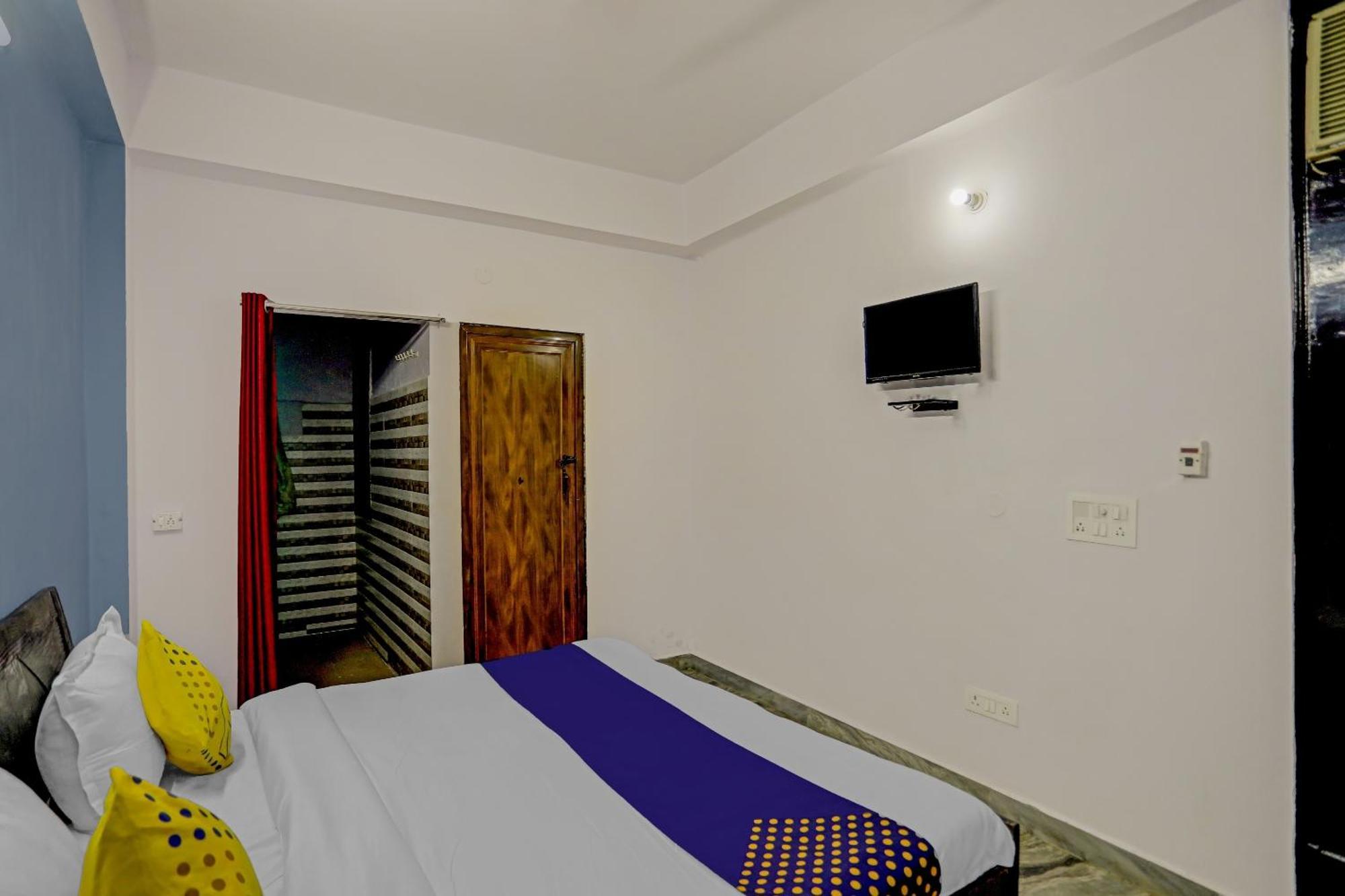 SPOT ON 78763 Raj Hotel Vip Kālkāji Devi Exterior foto